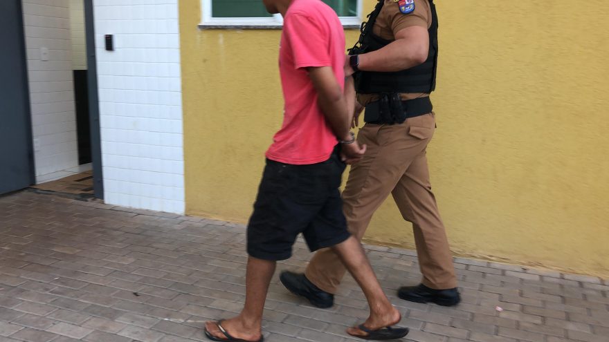 Homem é preso na PR-180 com carro roubado em Boa Vista da Aparecida