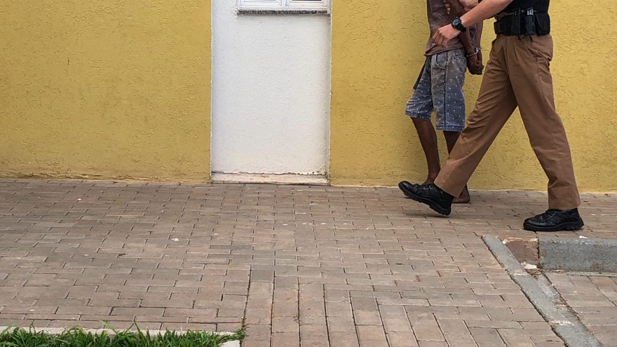 Briga em família: Homem ameaça cunhada com faca e acaba preso