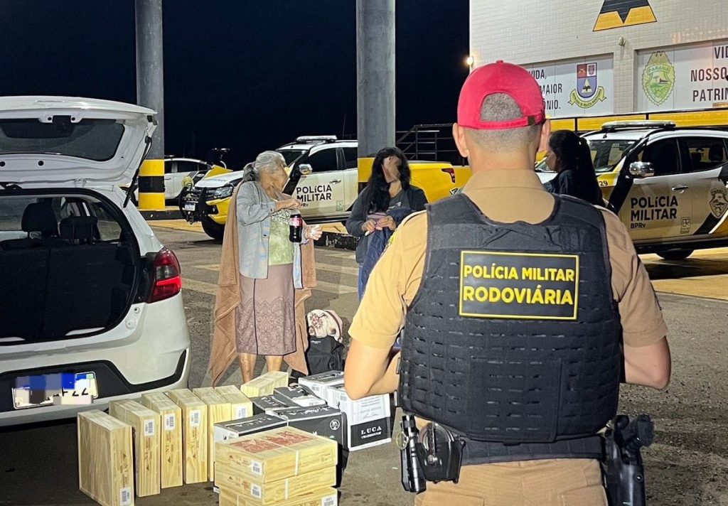 PRE apreende carro com cerca de R$ 80 mil em vinhos argentinos na PRc-180 PRE apreende carro com cerca de R$ 80 mil em vinhos argentinos na PRc-180