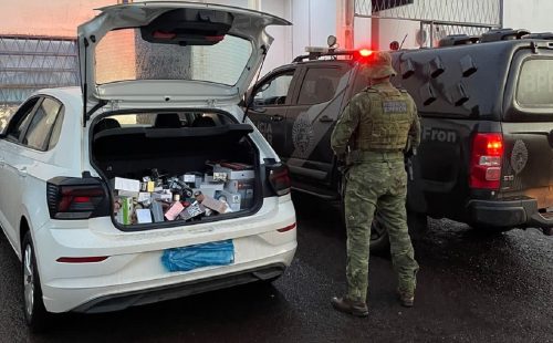Veículo carregado com descaminho é apreendido na BR-369 e encaminhado à RF de Cascavel Imagem referente a Veículo carregado com descaminho é apreendido na BR-369 e encaminhado à RF de Cascavel