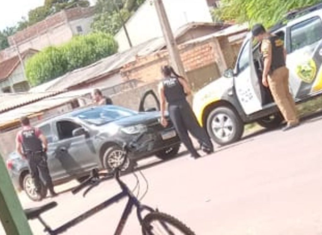 Equipes policiais prendem suspeito de ter assassinado moradora com facada em Goioerê Equipes policiais prendem suspeito de ter assassinado moradora com facada em Goioerê
