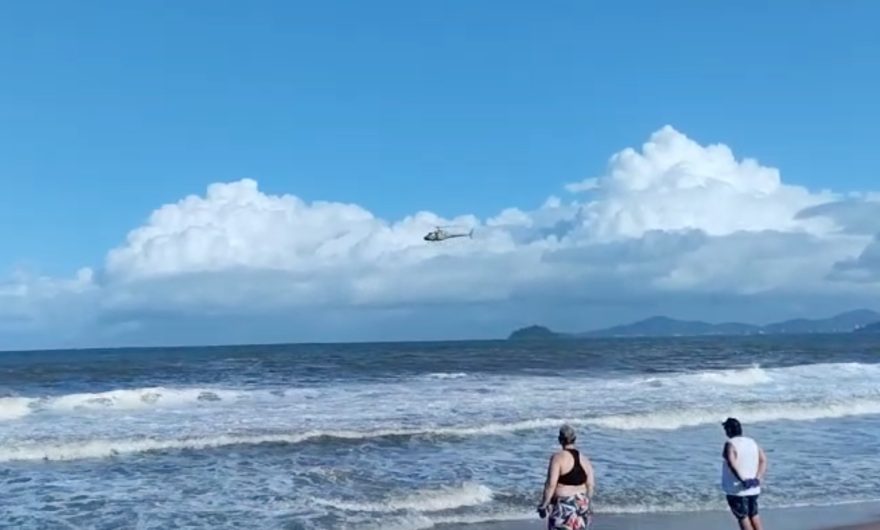 Correnteza impiedosa arrasta banhista em SC
