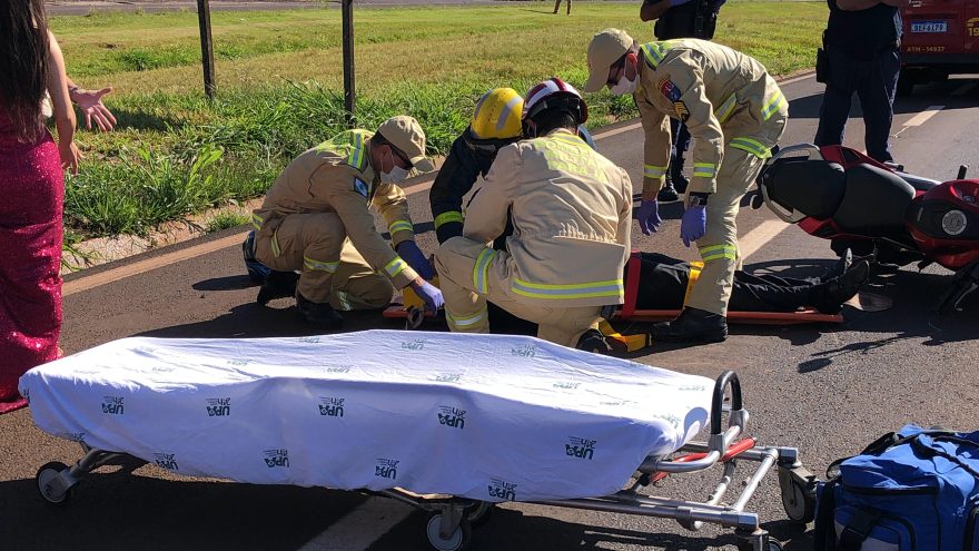 Motociclista fica ferido em acidente de trânsito na BR-277 em Cascavel