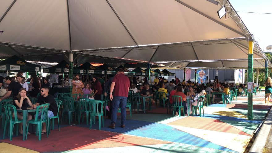 Domingo com Feira do Teatro é mais divertido