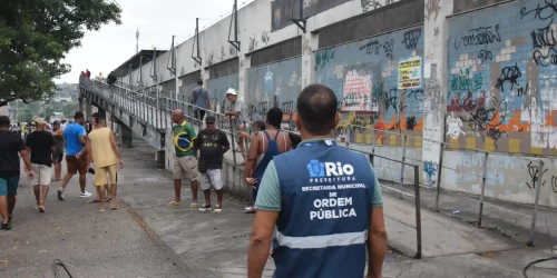 Imagem referente a Órgãos públicos do Rio fazem operação para o fim da Feira de Acari