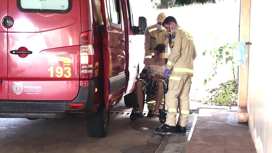 Jovem de 21 anos de idade desmaia no banheiro de residência