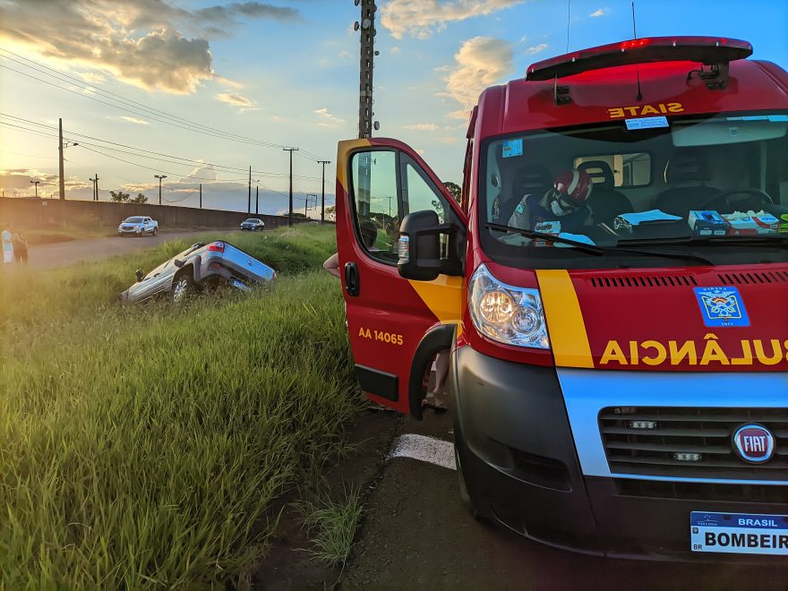 Casal fica ferido em acidente na rodovia BR-467