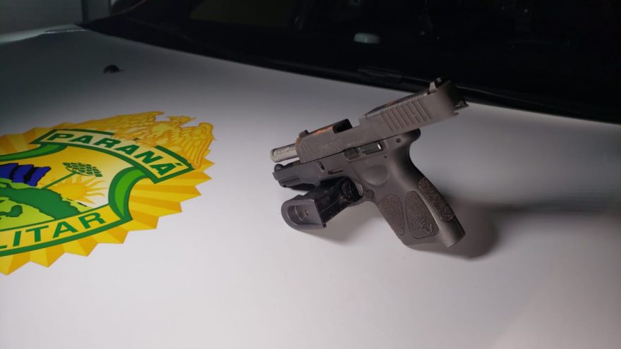 Homem é detido pela Polícia Militar após supostamente realizar disparos de arma de fogo para o alto