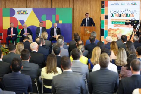 Com assinatura dos contratos, rodovias dos lotes 1 e 2 garantem grandes investimentos
