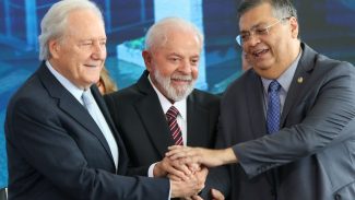 Lula empossa Lewandowski no Ministério da Justiça