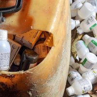 Polícia encontra medicamentos vencidos em casa abandonada em Boa Vista Imagem referente a Polícia encontra medicamentos vencidos em casa abandonada em Boa Vista