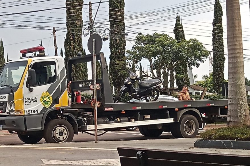 Honda Biz com placa adulterada é apreendida próximo ao Cemitério Central