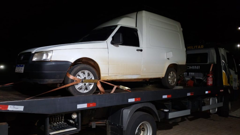 Rotam recupera carro antes do dono perceber o furto; suspeito foi preso em flagrante Rotam recupera carro antes do dono perceber o furto; suspeito foi preso em flagrante