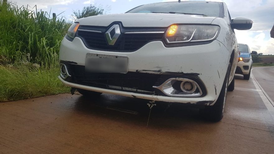 Condutora perde o controle e roda na BR-163