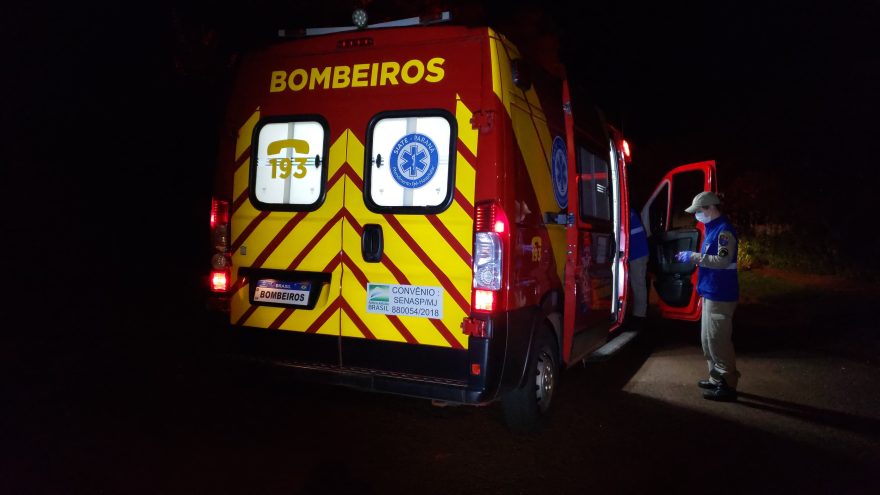 Jovem ferido é socorrido pelo Siate no Sanga Funda