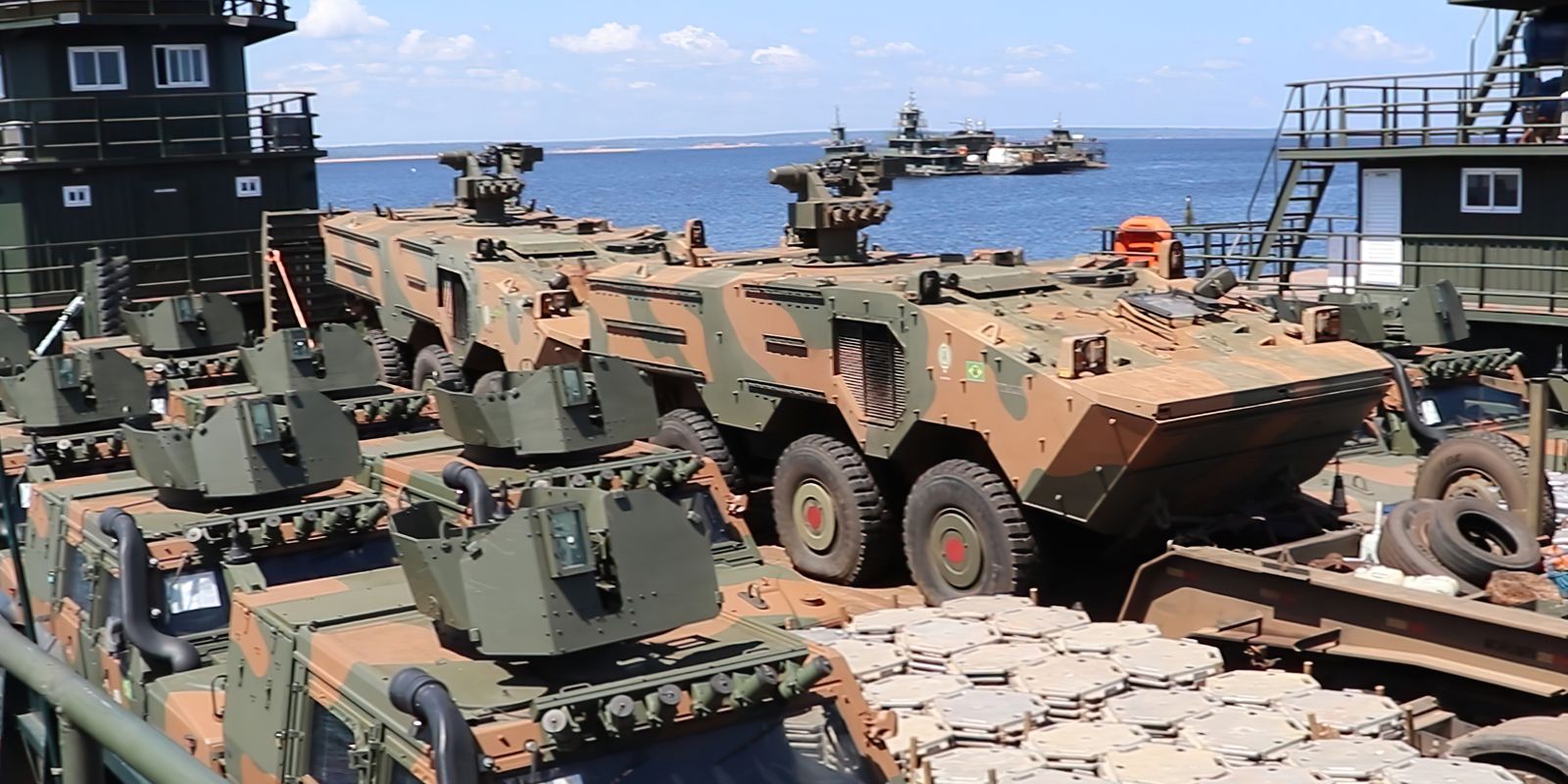 Blindados chegam a Roraima e reforçam fronteira com Venezuela e Guiana Blindados chegam a Roraima e reforçam fronteira com Venezuela e Guiana