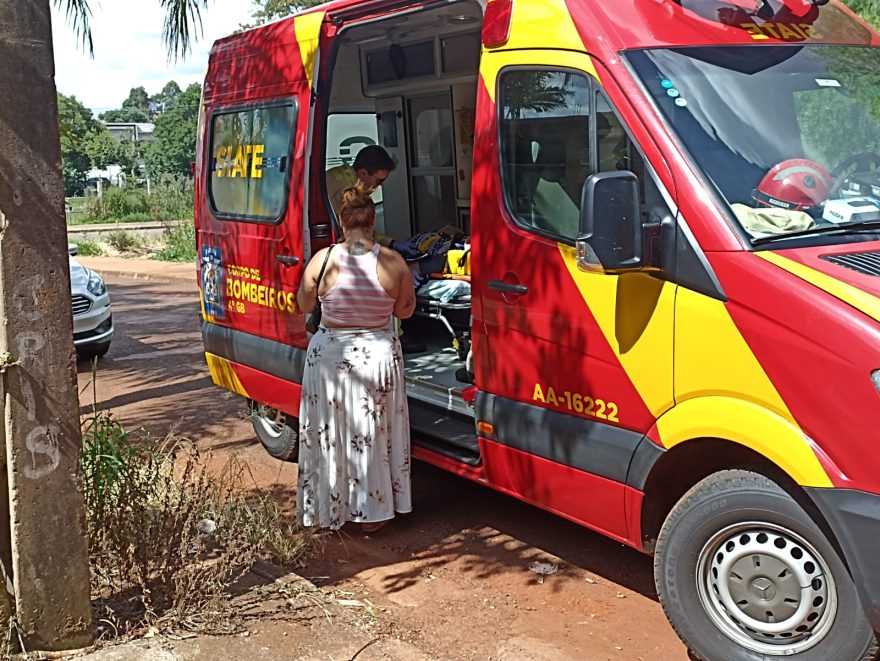 Idosa que sofreu queda pela manhã é socorrida pelo Corpo de Bombeiros