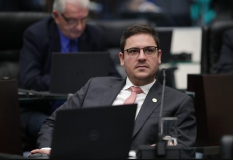 Imagem referente a Gastos de dinheiro público para moradia de Matheus Vermelho destoam dos demais deputados