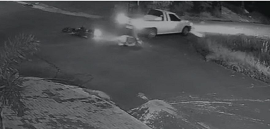 Câmeras de segurança capturam acidente de trânsito chocante no Bairro Santo Onofre