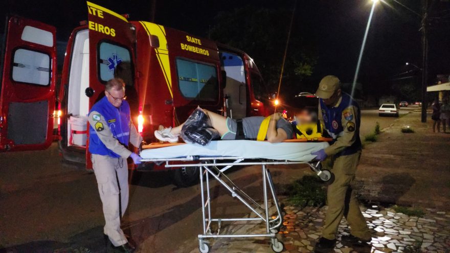 Mulher fratura joelho ao cair em calçada no Parque São Paulo