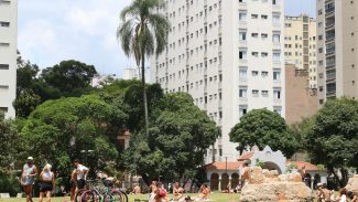 O que abre e fecha no serviço público no carnaval em São Paulo