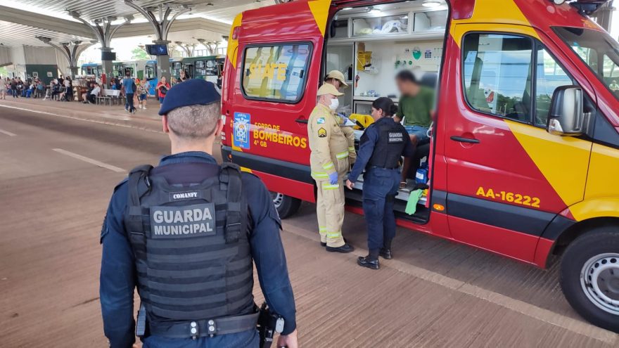 Homem é agredido por dois indivíduos no Terminal Oeste