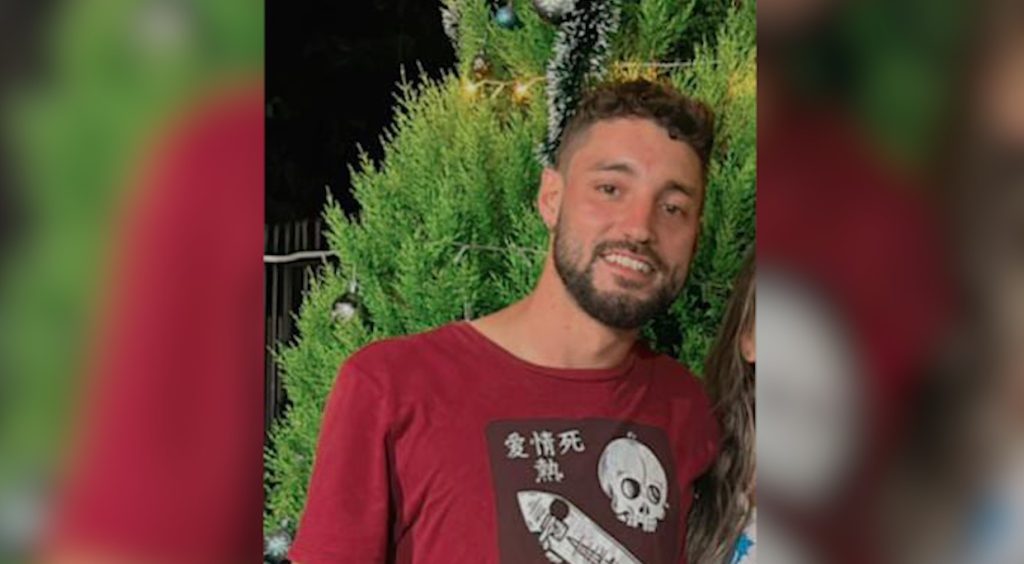 Mãe pede ajudar para localizar o filho, Gabriel Schneider Paludo, de 27 anos Mãe pede ajudar para localizar o filho, Gabriel Schneider Paludo, de 27 anos