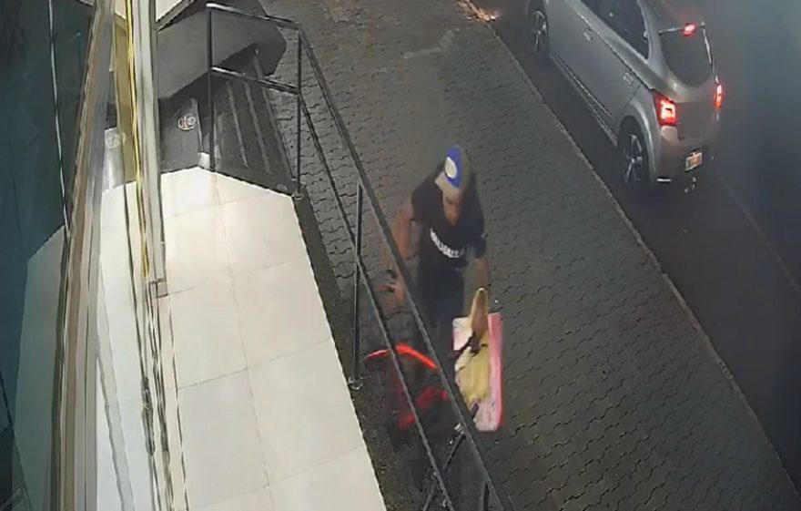 Bandindinho! Ladrão de bicicletas ataca no Centro de Cascavel