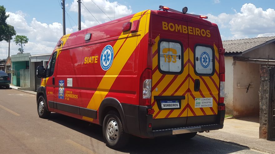 Idosa de 80 anos fica ferida ao cair em residência no Interlagos