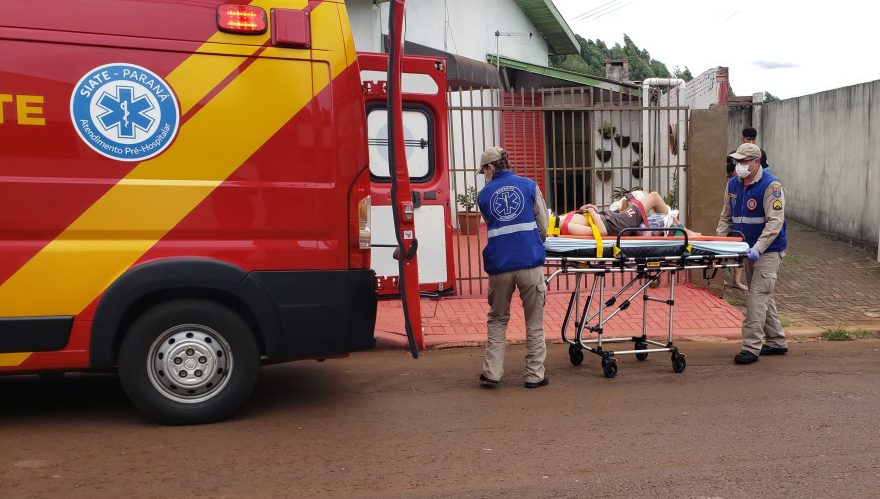 Adolescente sofre luxação no joelho ao cair em residência no Morumbi