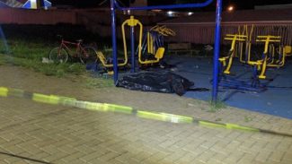 Familiares identificam homens mortos durante a madrugada no Jardim Tarumã