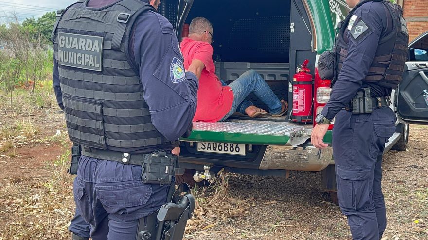 Homem encontrado em atitude suspeita no local do achado de cadáver é encaminhado à Delegacia