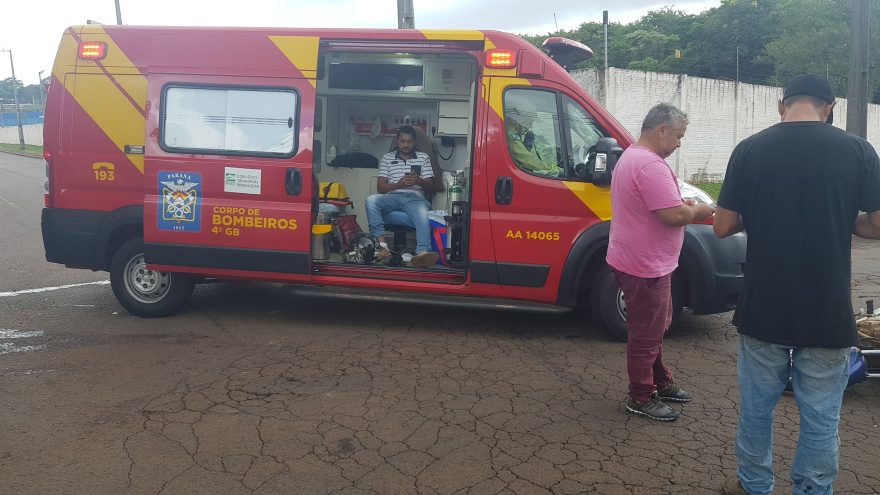 Homem de 42 anos fica ferido em acidente na Rua Jacarezinho