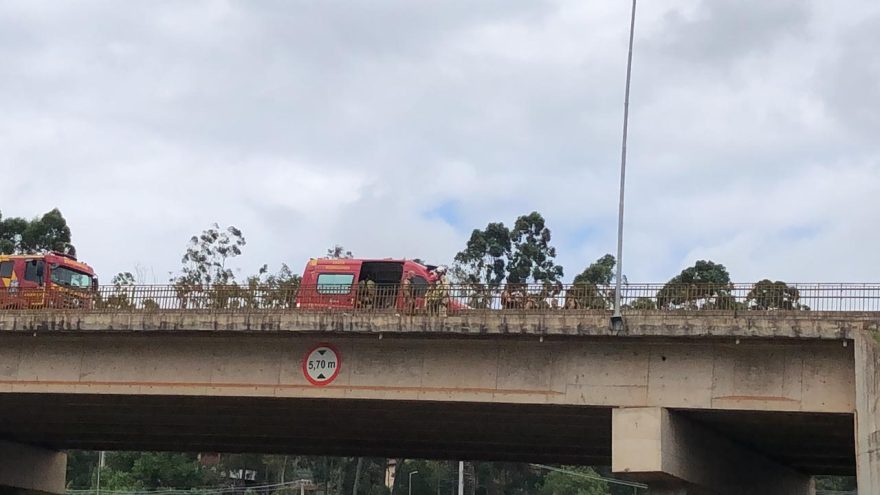 Vítima é resgatada após tentativa de suicídio no Viaduto da Olindo Periolo