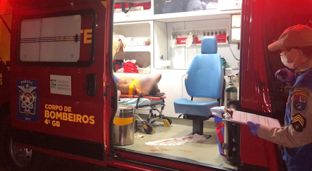 Homem quebra o nariz ao sofrer queda na Rua São Roque, no Periolo