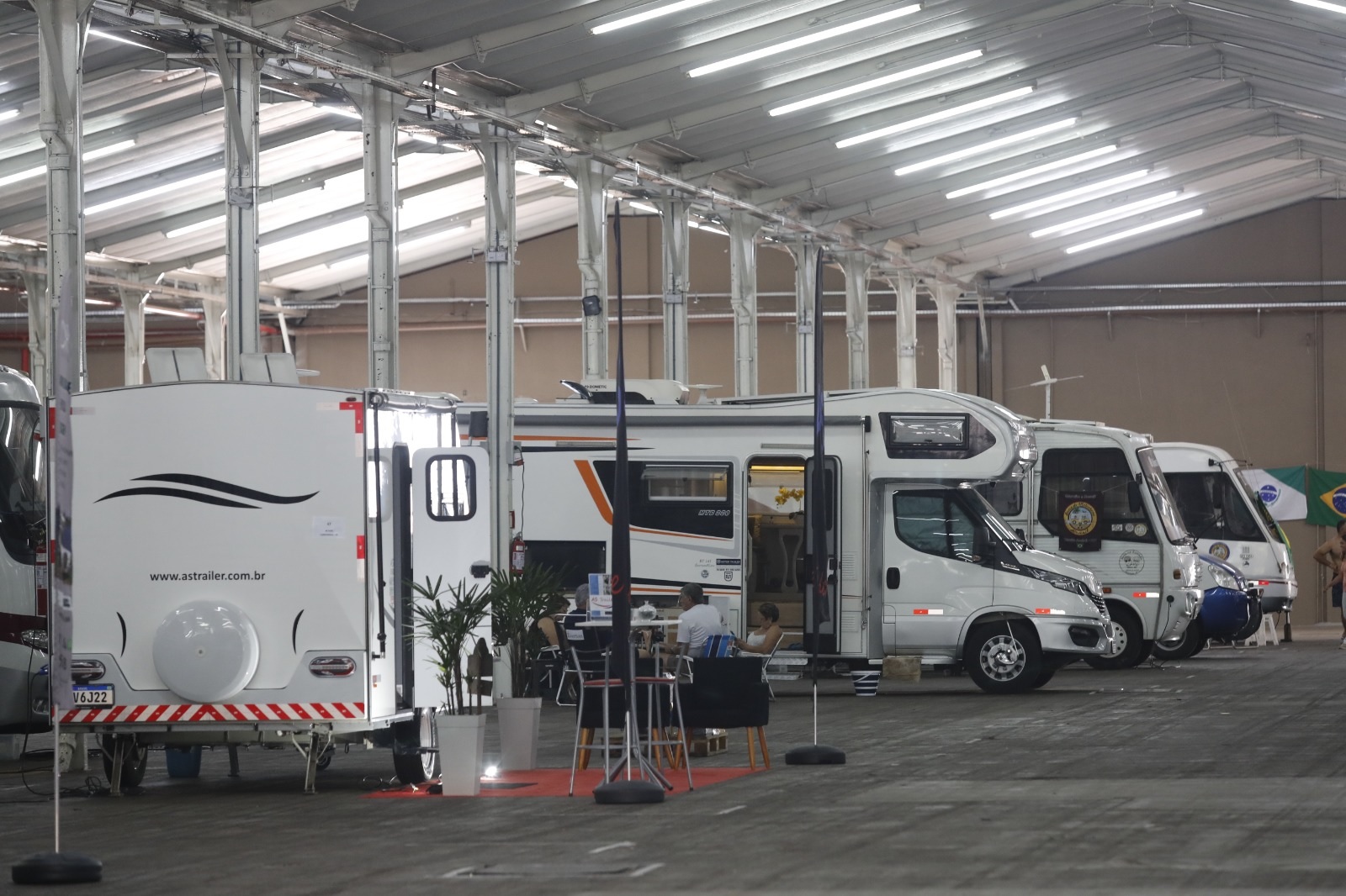 Cascavel sedia encontro de motorhomes no Centro de Convenções e Eventos ...
