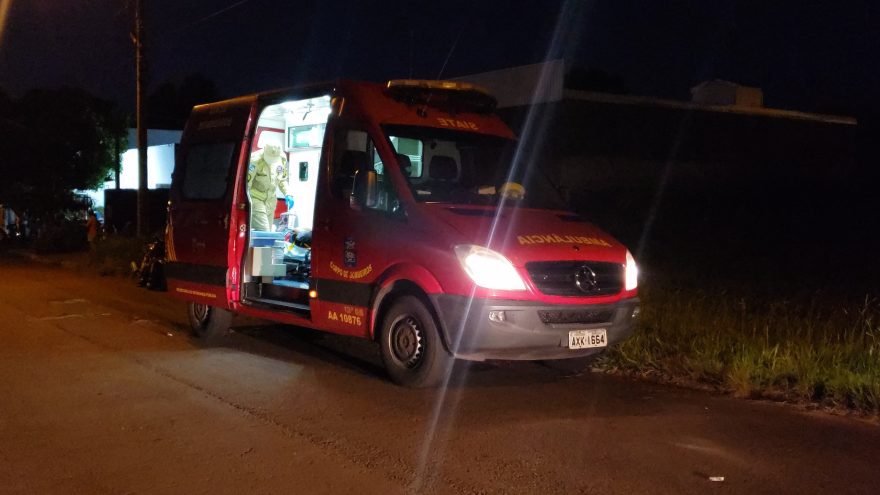 Jovem quebra o pé em acidente de trânsito no Bairro Esmeralda