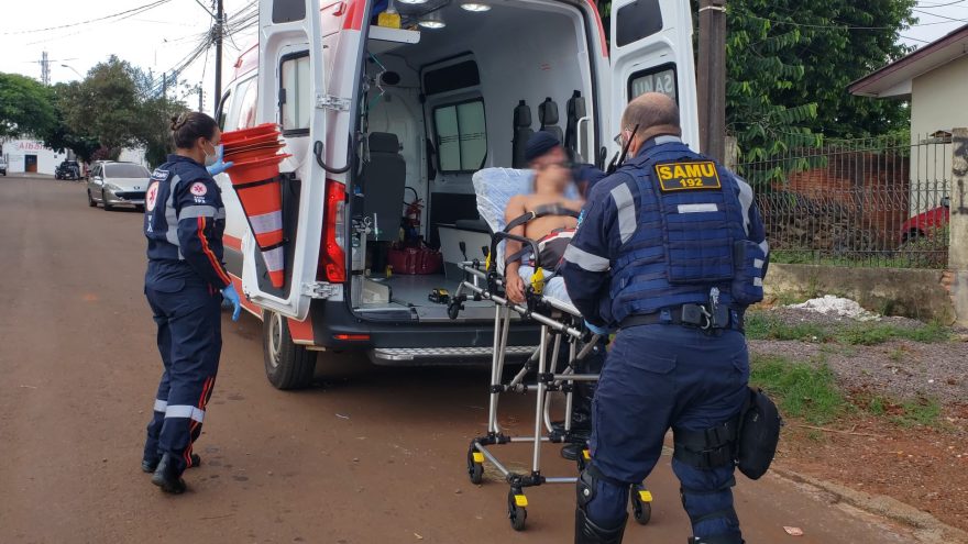 Jovem é socorrido pelo Samu após sofrer convulsão no Bairro São Cristóvão