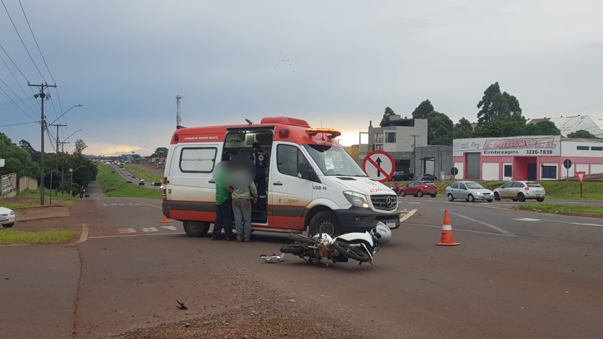 Motociclista fica ferido em acidente na marginal da BR-277