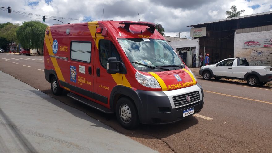 Homem é socorrido no Bairro Periolo após sofrer queda na rua