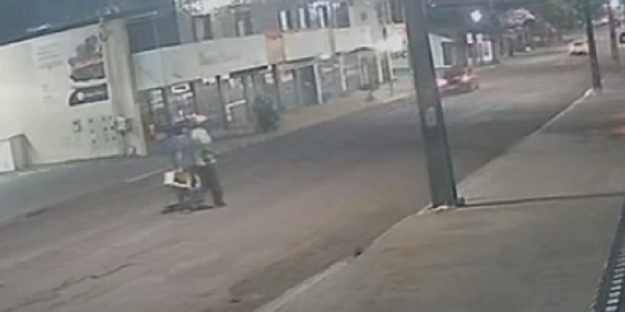 Após trabalhar 3 meses em obra, homem e comparsa são flagrados furtando ferramentas
