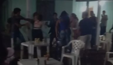 Imagem referente a A música não pode parar! Vídeo mostra pancadaria em bailão
