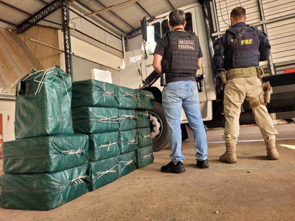 PRF apreende 508 quilos de cocaína na região de Maringá