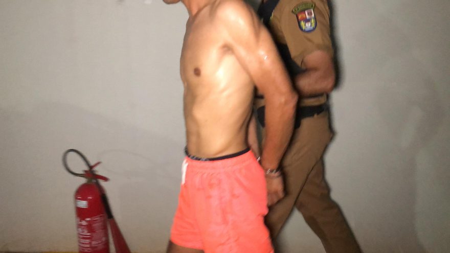 Após denúncia de som alto, PM prende rapaz com maconha no Tropical