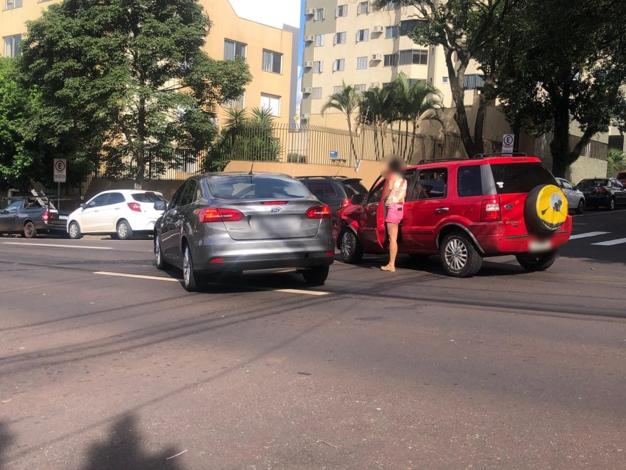 Ecosport e Focus se envolvem em acidente no Centro