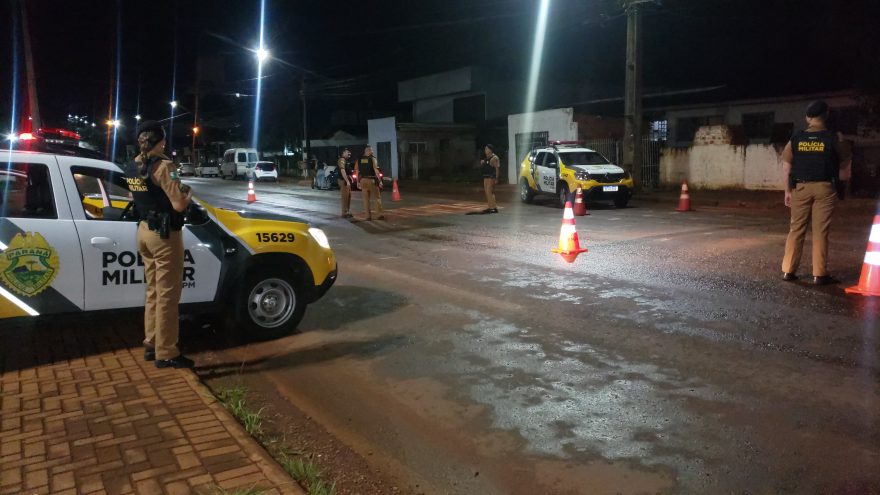 Polícia Militar fecha o cerco na Rua Gandhi e promove operação caça-infratores