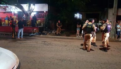Imagem referente a Homem é morto a tiros e mulher é baleada em bar na Rua Maracaí, no Jardim Colonial