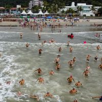 Circuito Paranaense de Águas Abertas reúne 450 atletas na Praia Central de Guaratuba