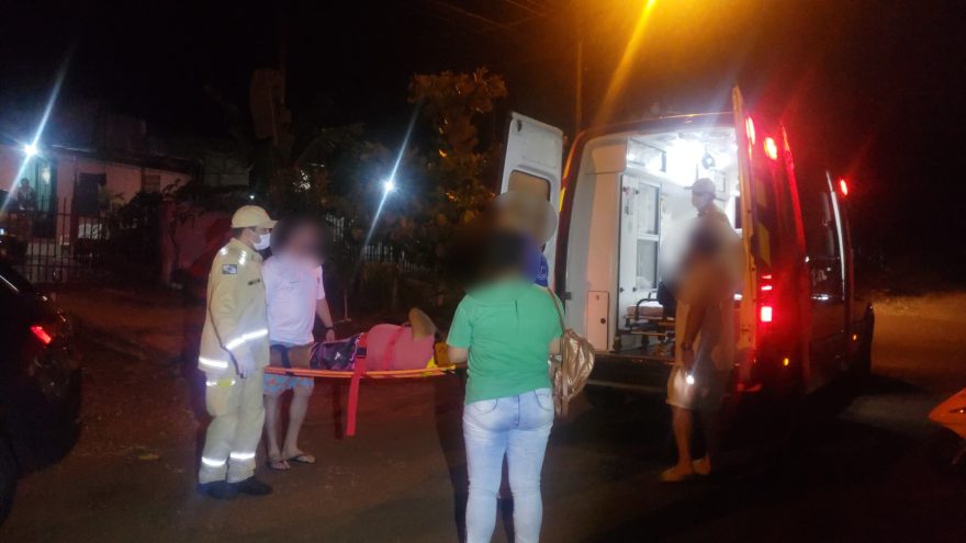 Idosa fica ferida ao cair em casa no Santos Dumont