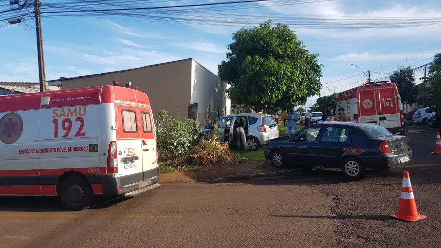 Mulheres ficam feridas ao se envolverem em acidente de trânsito no Floresta